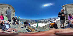 Monte Thabor - Foto di gruppo davanti alla chiesa - Fotografia a 360 gradi